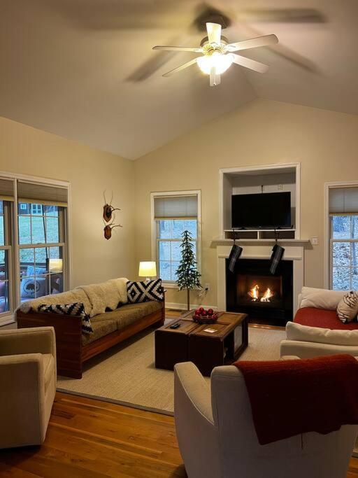 Cozy Cabin W/ Indoor Fireplace & Tranquil Views Luray Eksteriør billede